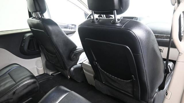 2015 Chrysler Town and Country Touring-L