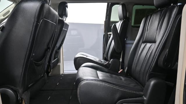 2015 Chrysler Town and Country Touring-L