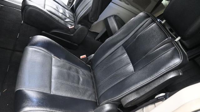 2015 Chrysler Town and Country Touring-L