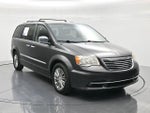 2015 Town and Country Thumbnail 3