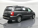 2015 Town and Country Thumbnail 5