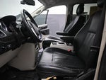 2015 Town and Country Thumbnail 10