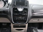 2015 Town and Country Thumbnail 14