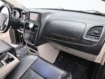 2015 Town and Country Thumbnail 19
