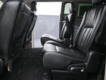 2015 Town and Country Thumbnail 23
