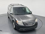 2015 Town and Country Thumbnail 35