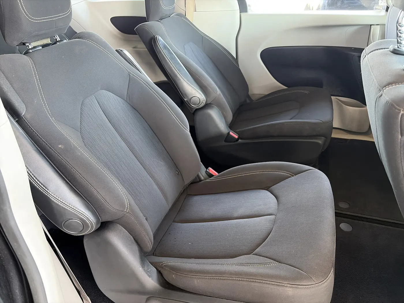 2020 Chrysler Voyager - $20,750