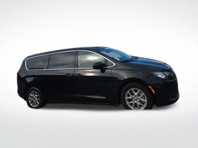 2023 Chrysler Voyager LX 4DR Mini-Van