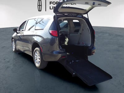 2023 Chrysler Voyager LX 4DR Mini-Van