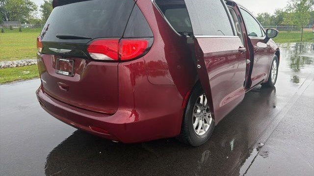 2023 Chrysler Voyager LX