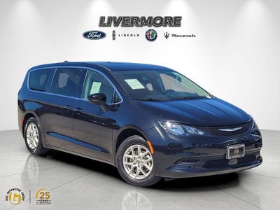 2024 Chrysler Voyager LX 4DR Mini-Van