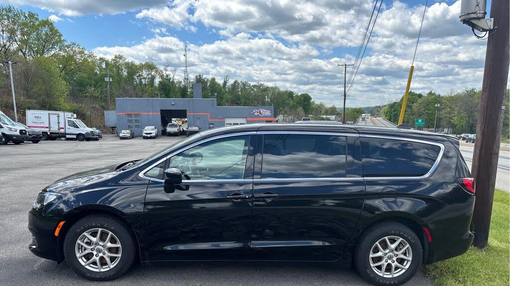Preowned 2024 Chrysler Voyager LX for Sale
