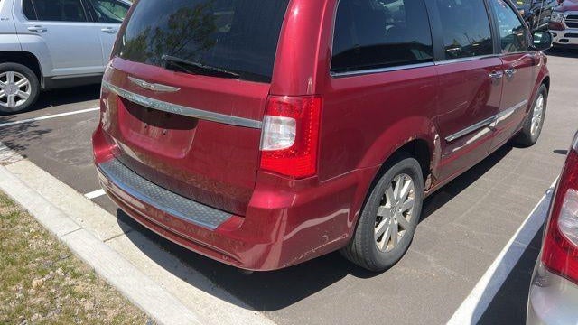 2012 Chrysler Town and Country Touring-L
