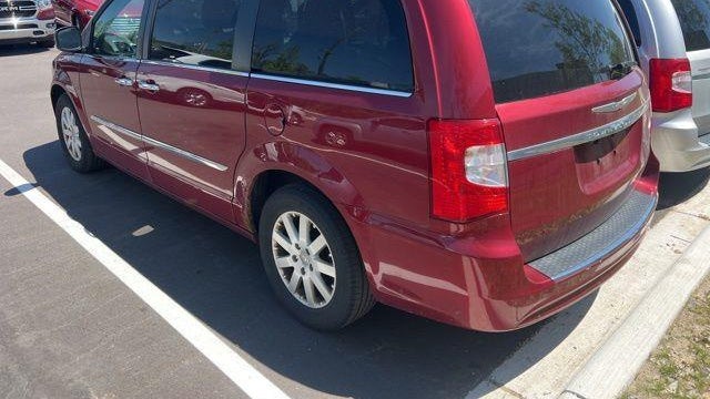 2012 Chrysler Town and Country Touring-L