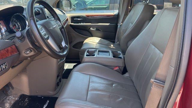 2012 Chrysler Town and Country Touring-L