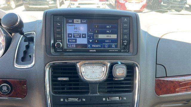 2012 Chrysler Town and Country Touring-L