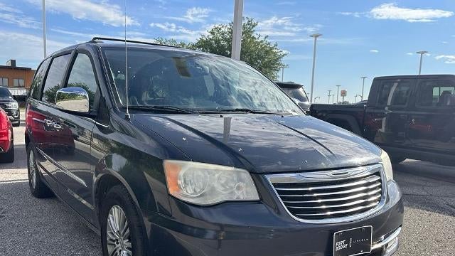 2013 Chrysler Town and Country Touring-L
