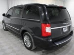 2015 Town and Country Thumbnail 31