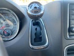 2015 Town and Country Thumbnail 29