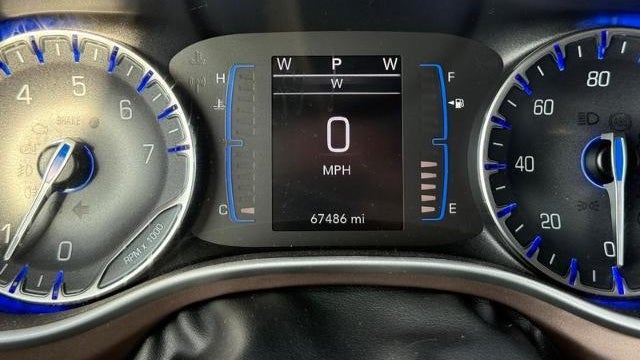 2022 Chrysler Voyager LX