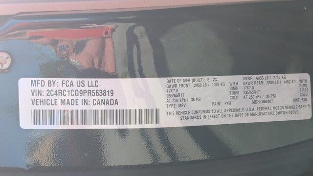 2023 Chrysler Voyager LX