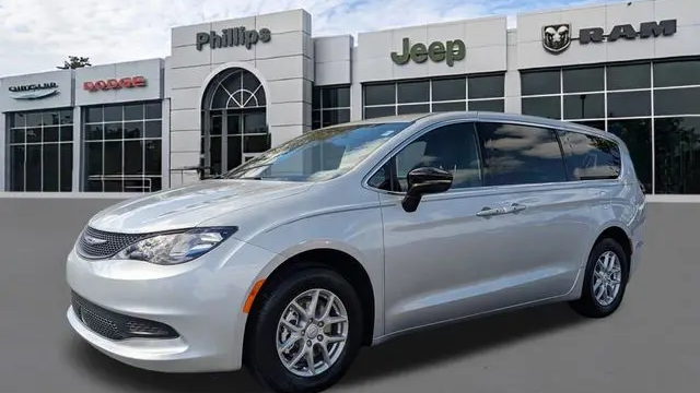 2026 Chrysler Voyager LX