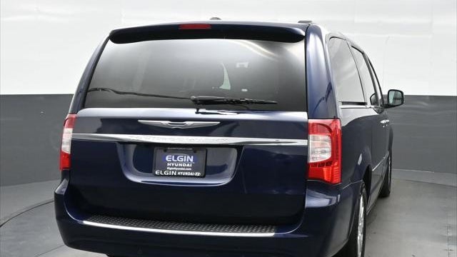 2012 Chrysler Town and Country Touring-L