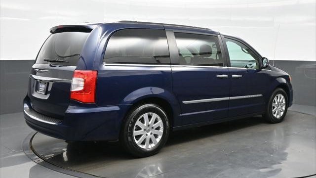 2012 Chrysler Town and Country Touring-L
