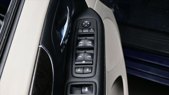 2012 Chrysler Town and Country Touring-L