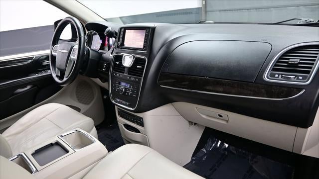 2012 Chrysler Town and Country Touring-L