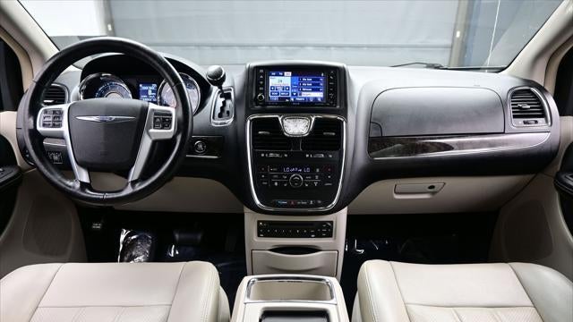 2012 Chrysler Town and Country Touring-L