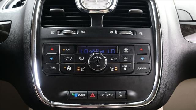 2012 Chrysler Town and Country Touring-L