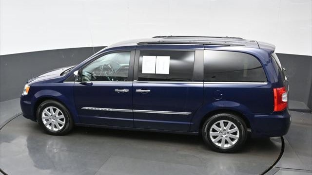 2012 Chrysler Town and Country Touring-L
