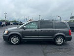 2016 Town and Country Thumbnail 1