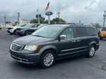2016 Town and Country Thumbnail 2