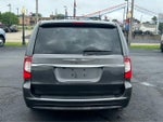 2016 Town and Country Thumbnail 5