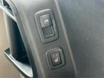 2016 Town and Country Thumbnail 19