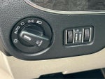 2016 Town and Country Thumbnail 28