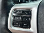 2016 Town and Country Thumbnail 30