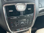 2016 Town and Country Thumbnail 38