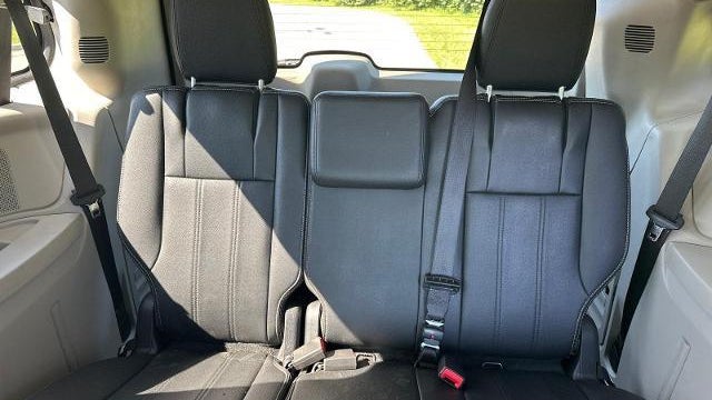 2016 Chrysler Town and Country Touring-L