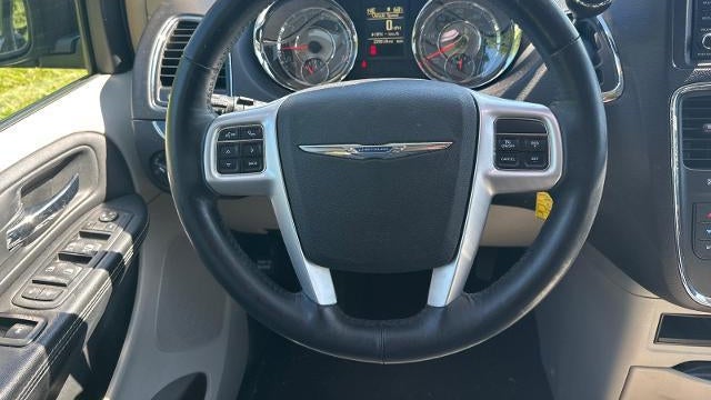 2016 Chrysler Town and Country Touring-L