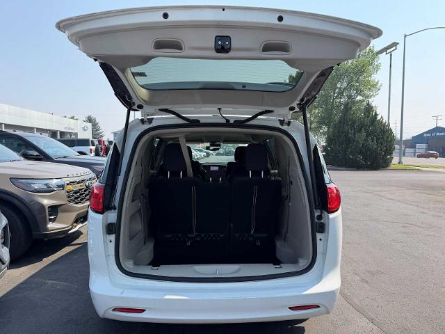 2023 Chrysler Voyager - $20,000