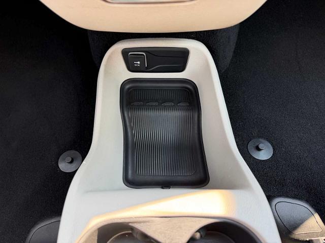 2023 Chrysler Voyager - $20,000