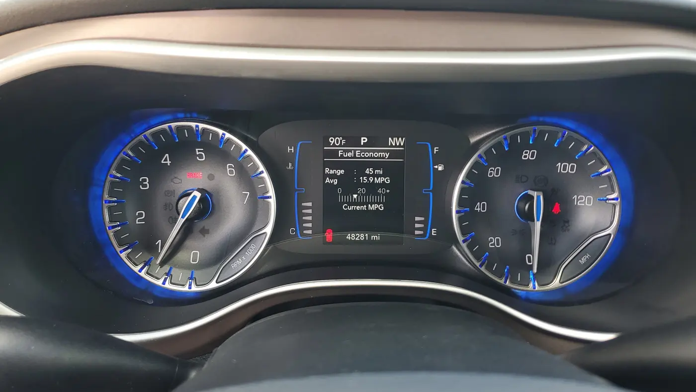 2023 Chrysler Voyager LX