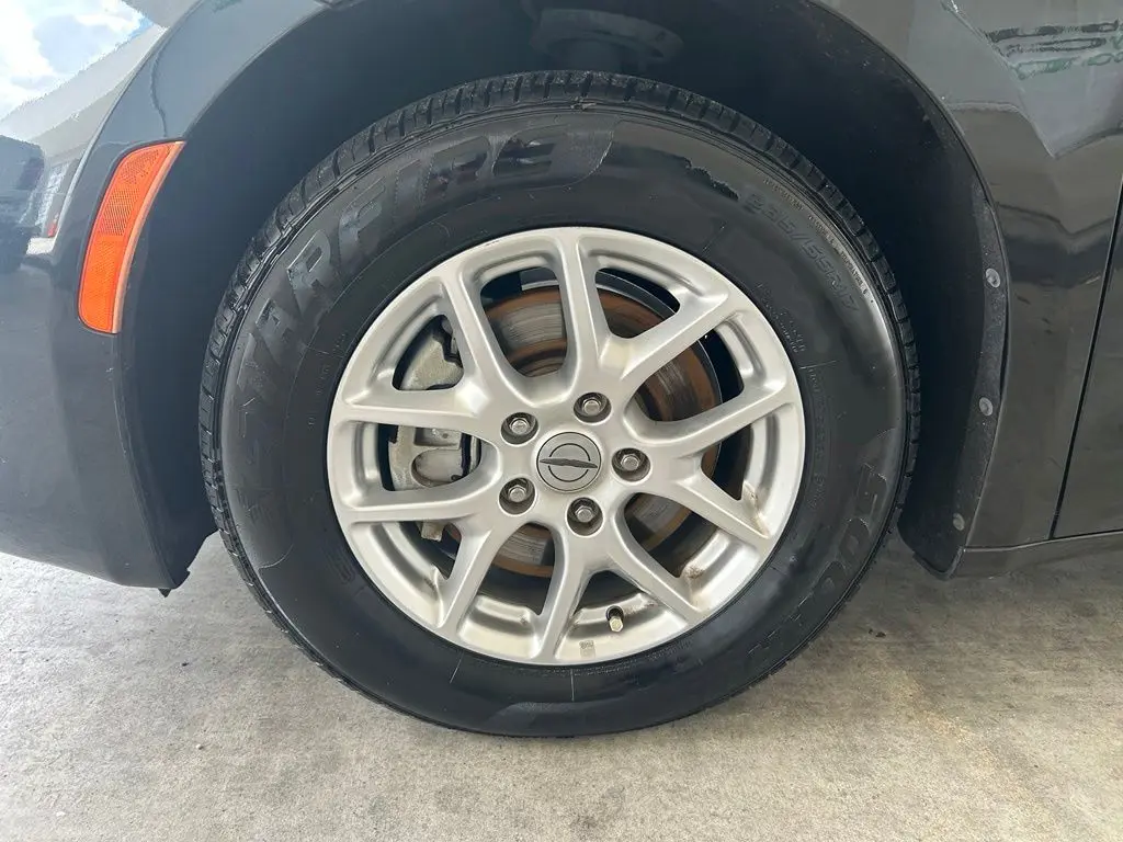 2021 Chrysler Voyager - $11,935