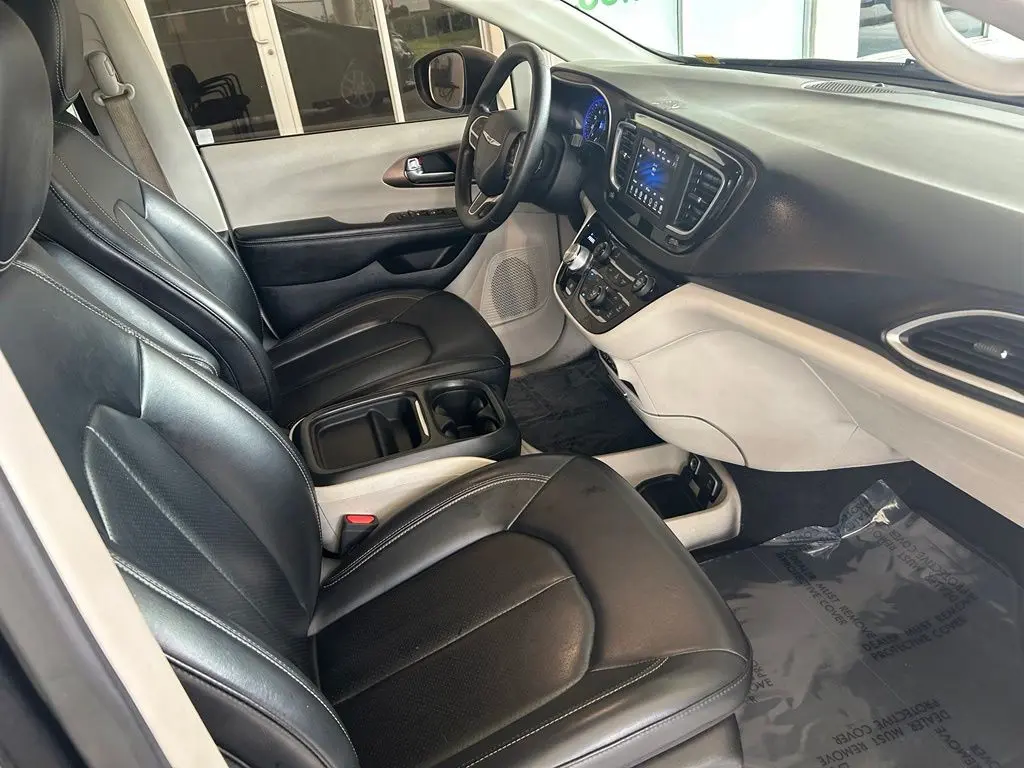 2021 Chrysler Voyager - $11,935