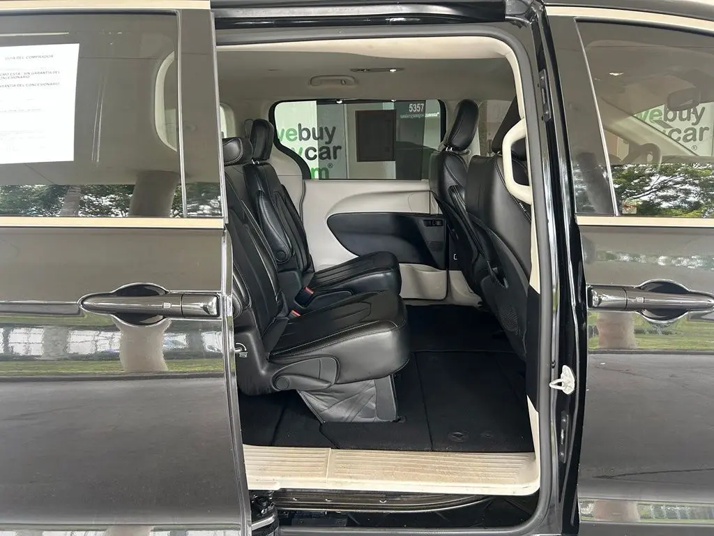 2021 Chrysler Voyager - $11,935
