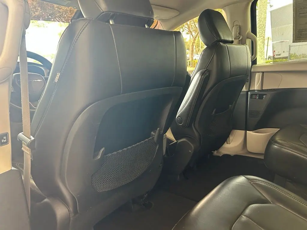 2021 Chrysler Voyager - $11,935