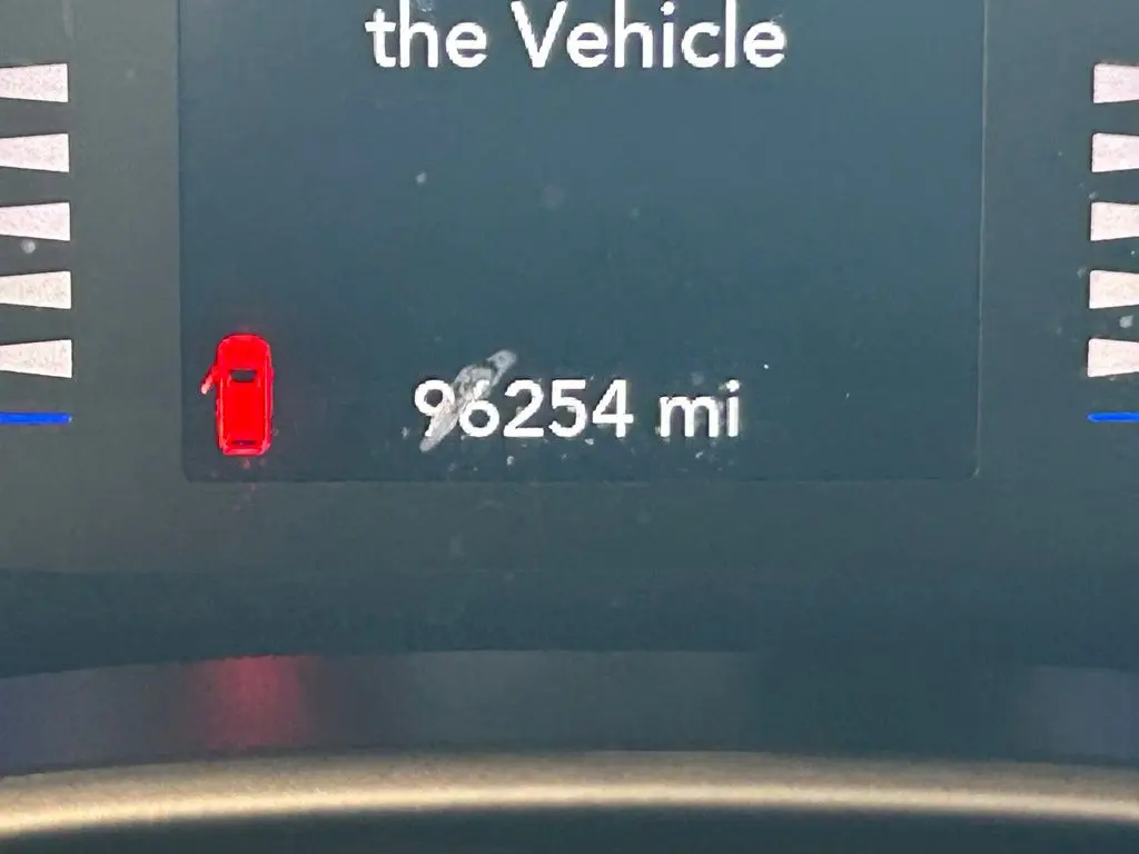 2021 Chrysler Voyager - $11,935